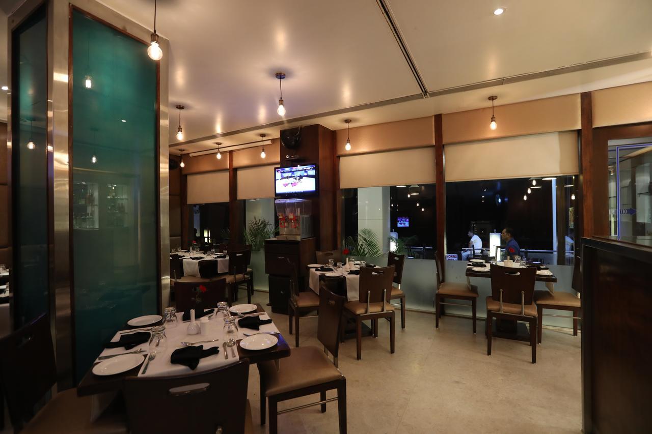 Citizen Hotel Mumbai Exterior foto